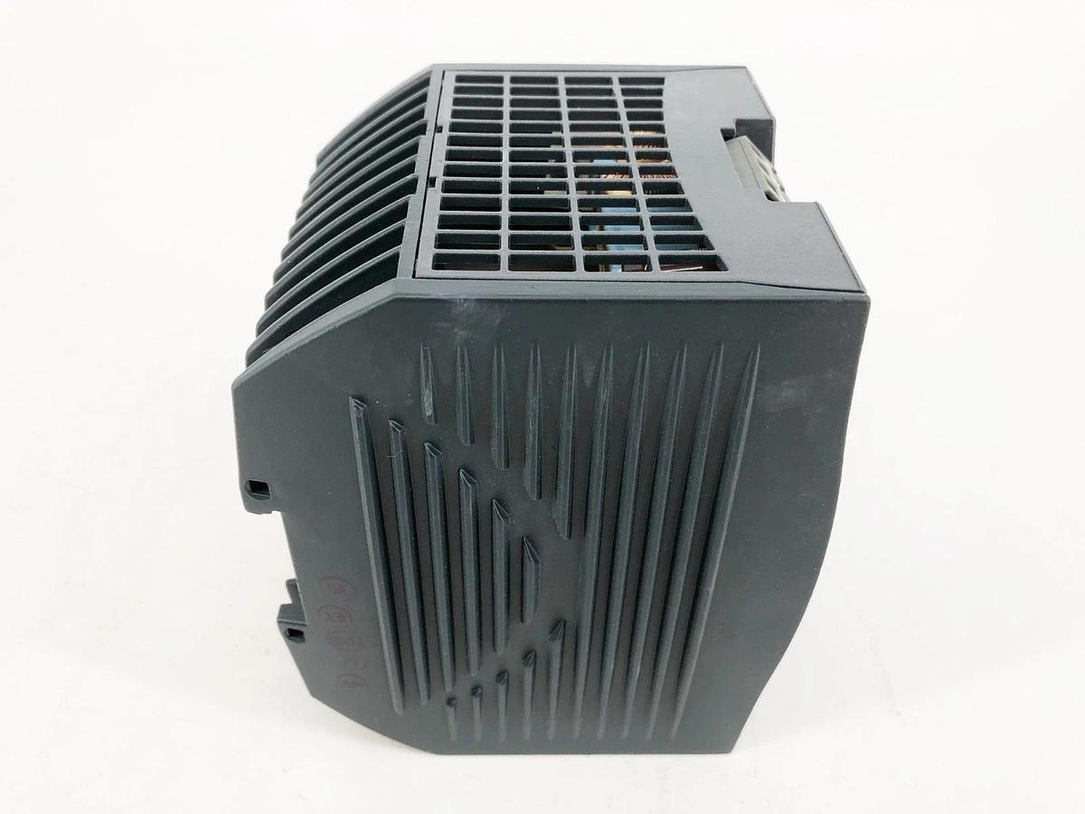 New WAGO 787-904 AC/DC DIN Rail Power Supply 24.7 VDC 10A