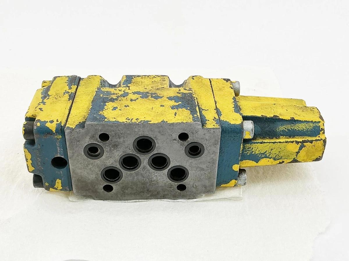Used Rexroth RR00007102 Pilot Valve 4WRZ10E50-5176A24NET