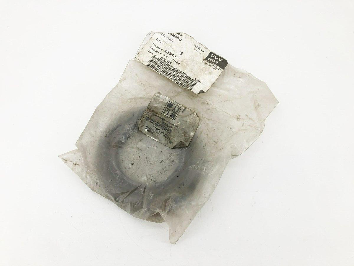 New Hyster 1642099 Oil Seal
