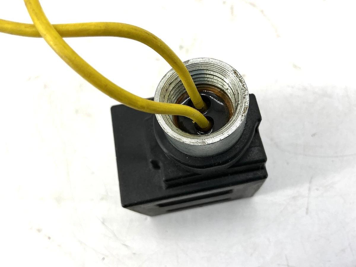 Used Vickers 02-178106 Solenoid Coil 1/2" NPT Conduit Port 2-Wire 20-Watt 120VAC