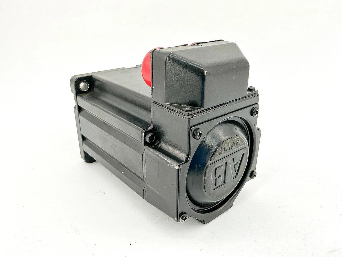 New Allen Bradley MPL-A320P-HK22AA Servo Motor 5000RPM 230V 3PH 1.3KW Ser.A