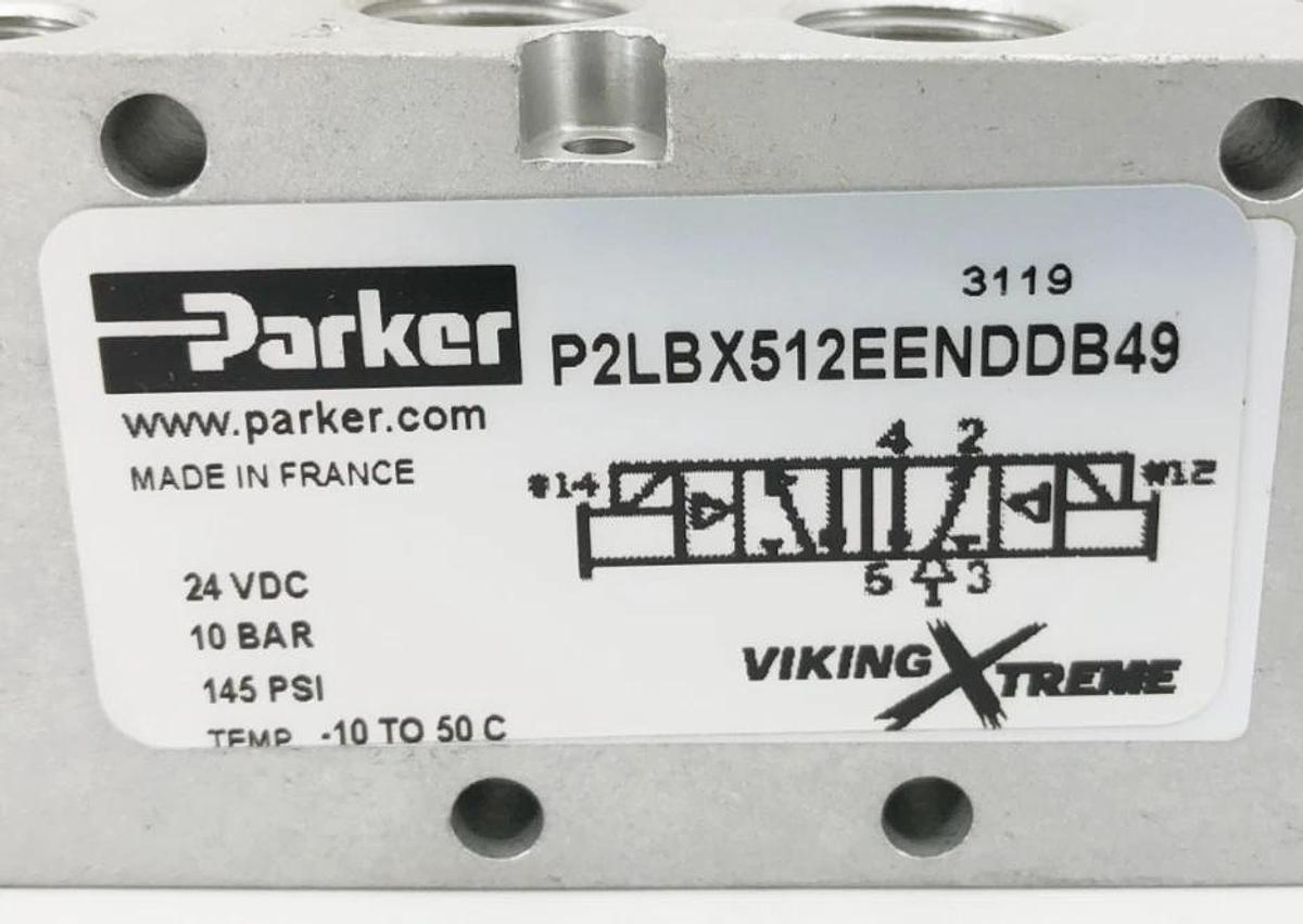 New Parker P2LBX512EENDDB49 Solenoid Valve 24VDC 1-1/4" 5/2 2-Position