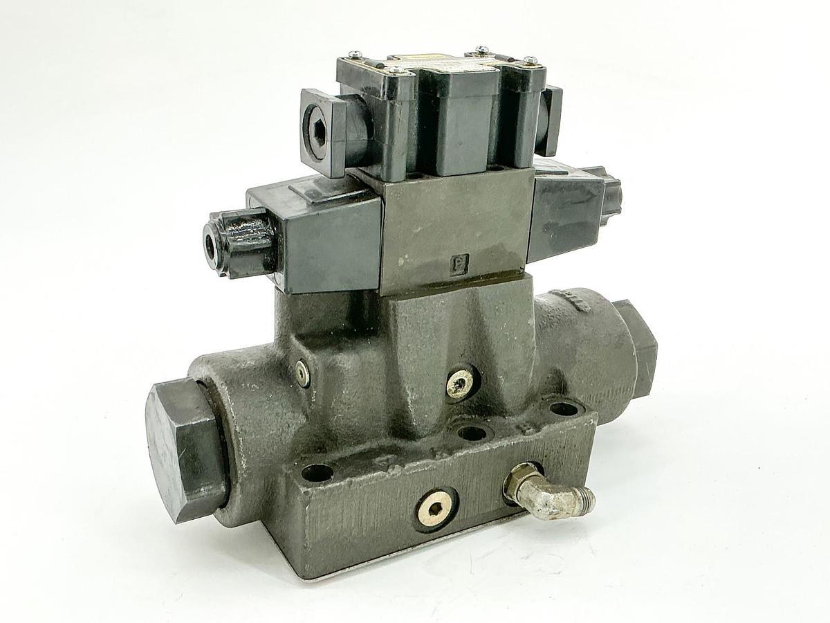 Used Parker D1VW4CNYC-70 Solenoid Valve 5000PSI ,58A 110/120V W/ Base