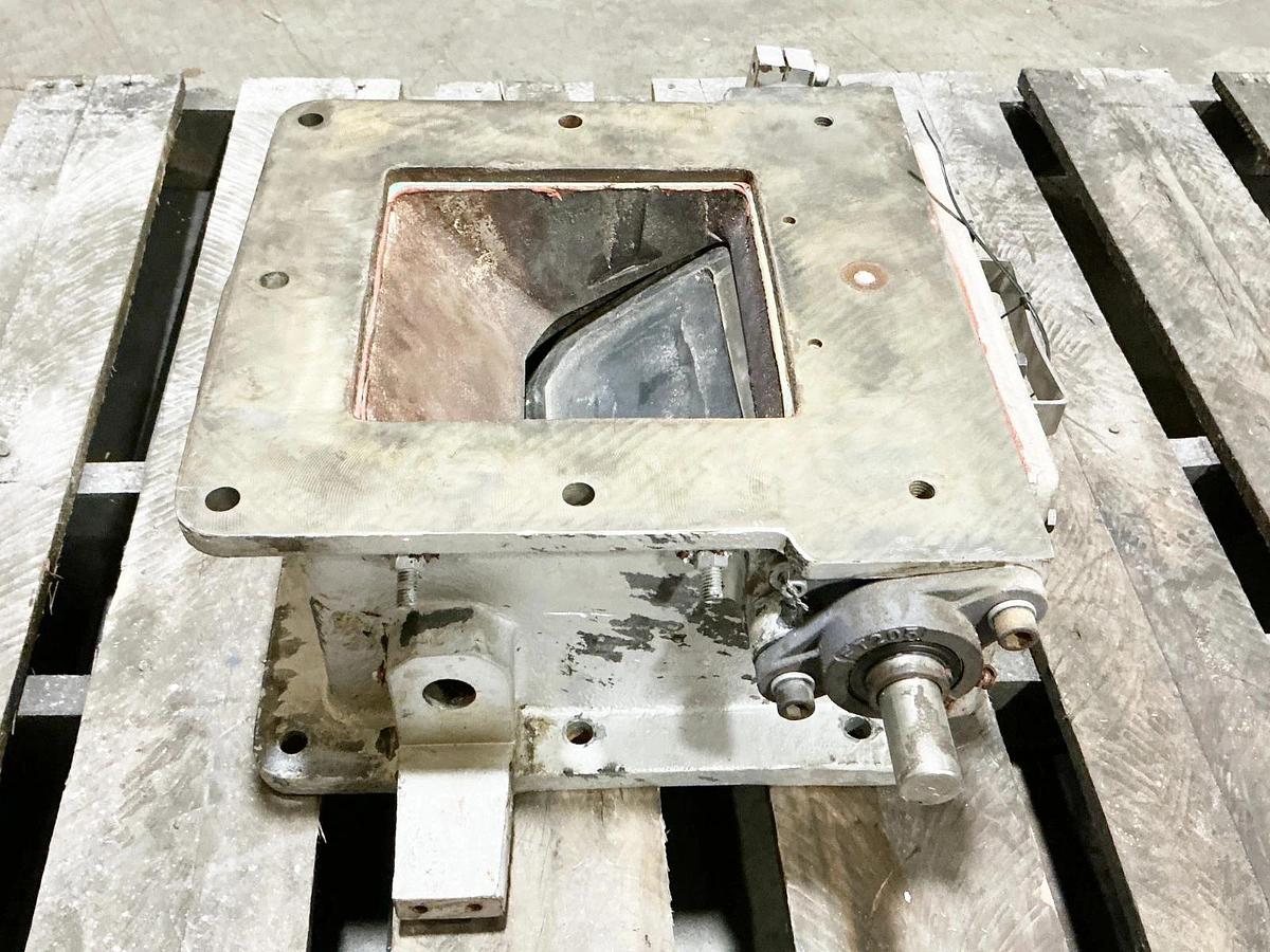 Used Plattco S8-875 Airlock Flap Valve