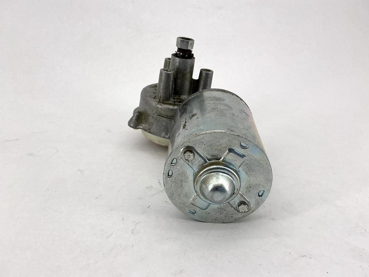 Used United Technologies 1902425M024WC Windshield Wiper Motor 24V
