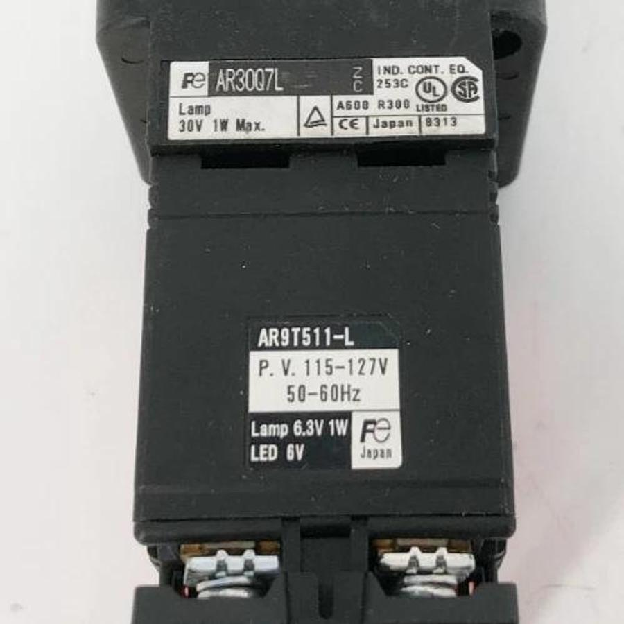 New Fuji Electric AR30Q7L Green Illuminated Push-Pull Button AR9T511-L - No Box