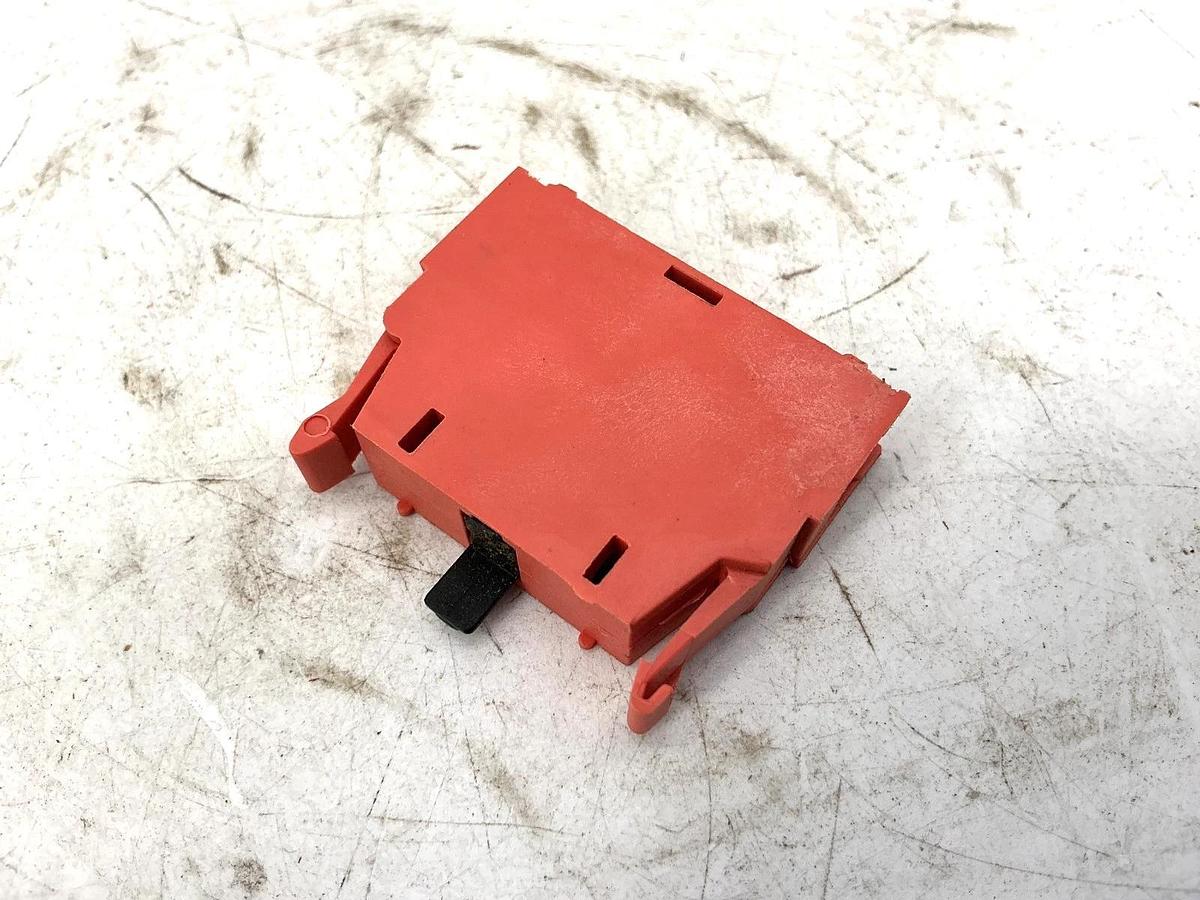 Lot of 2 New Giovanzana PL004001 Contact Block 600VAC