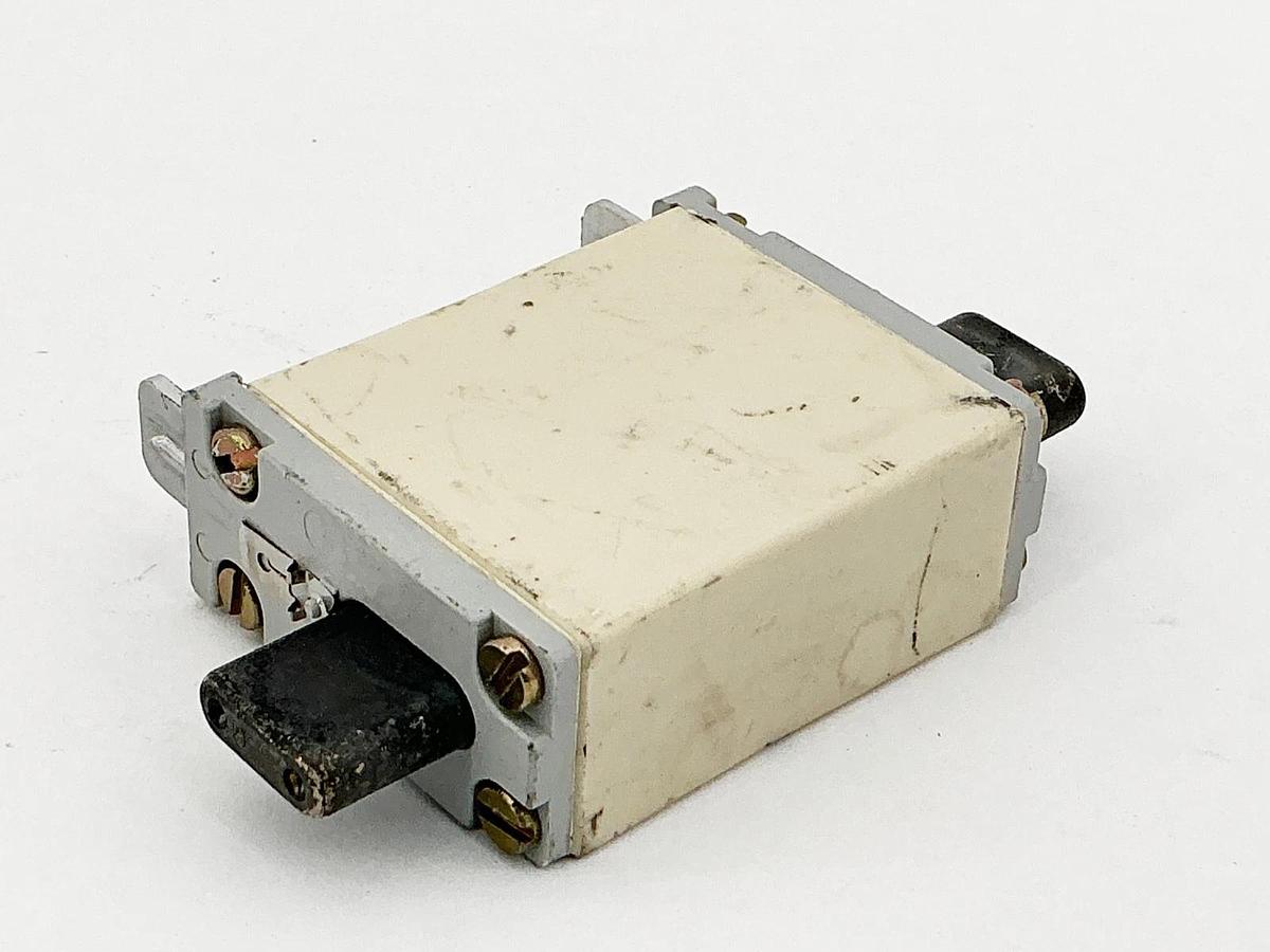 New Siemens 3NA2807 Fuse 20A 500V 120kA - No Box
