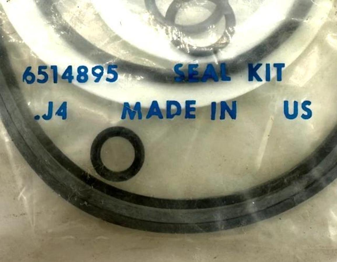 New Bobcat 6514895 Seal Kit Hydraulic Motor Seal Kit - No Box