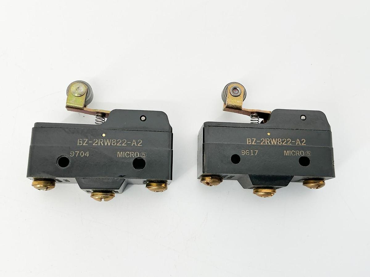 New Lot of 2 Microswitch BZ-2RW822-A2 Roller Limit Switch 15A 600V - No Box