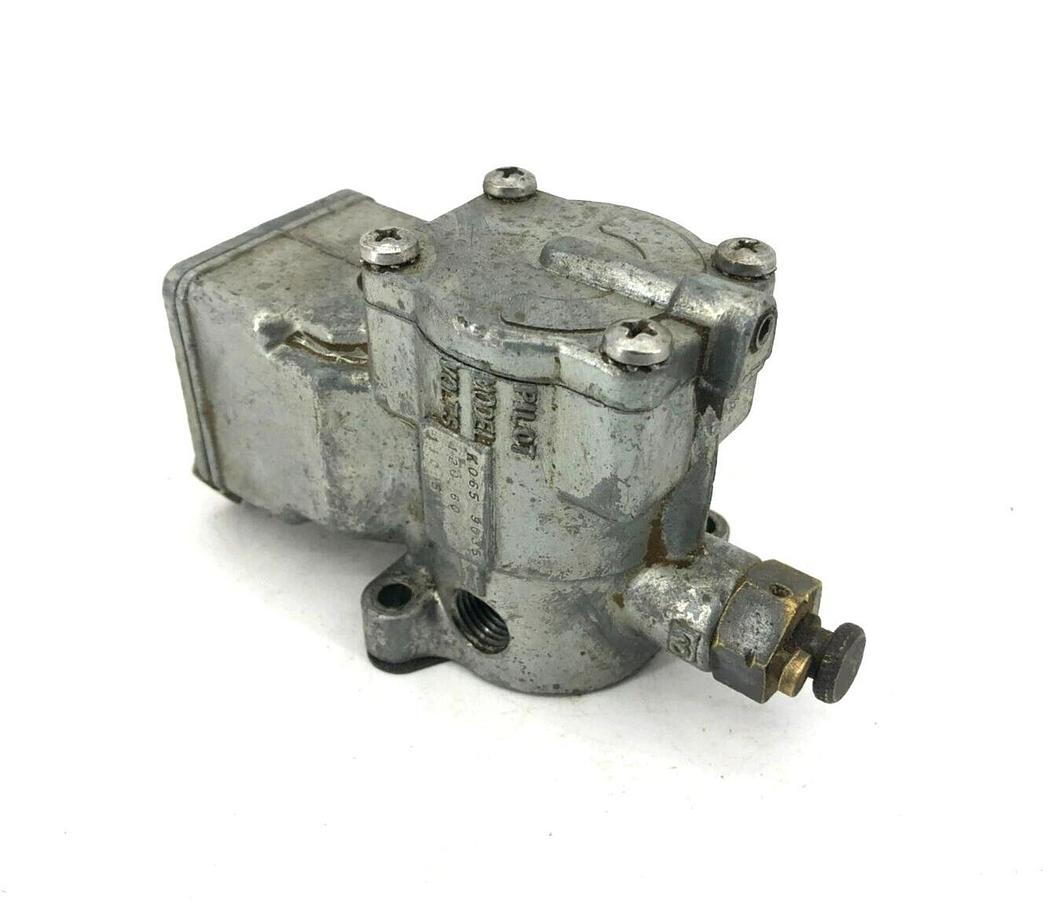 Used Parker K065-9035 Pilot Valve 110/120VAC 50/60HZ - No Manifold