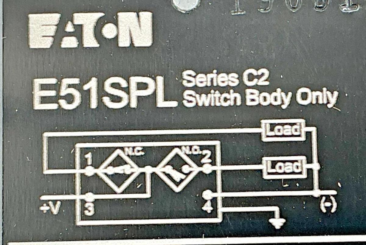 New Eaton E51SPL Ser C2 Switch Body 3-Wire NO & NC 0.6A 10-30VDC 50/60HZ