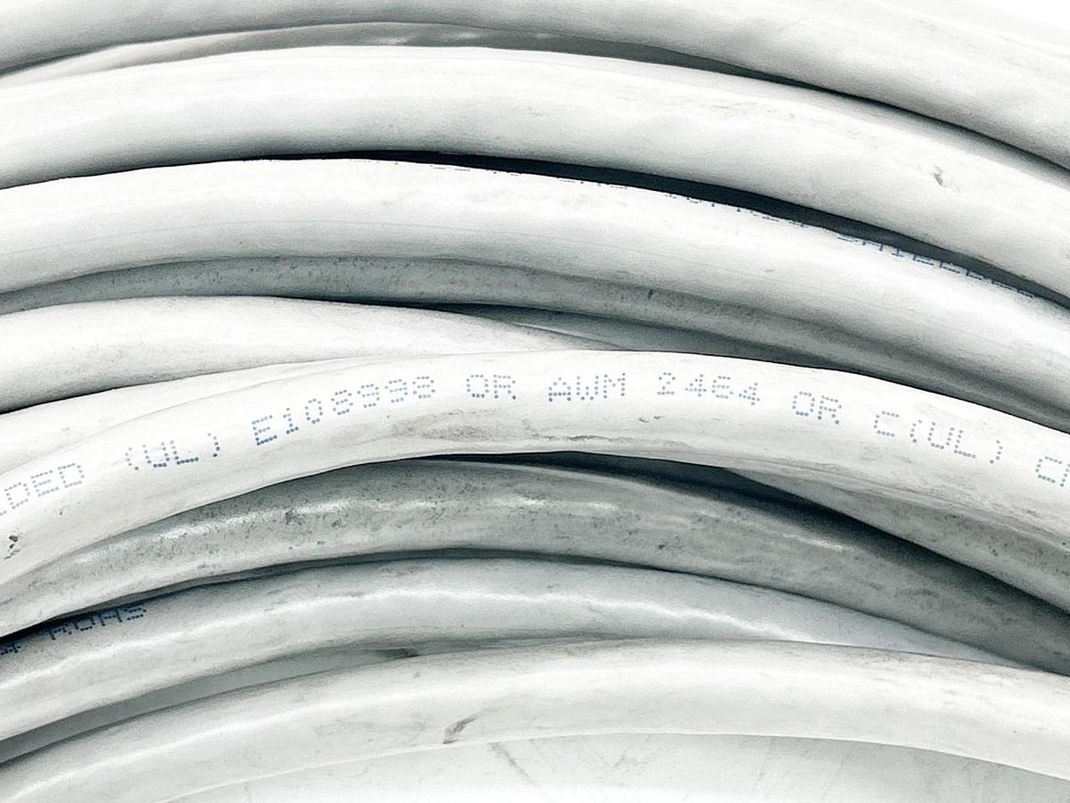 New DE9407237-32(DC) Cordset 300V 081010 - No Box