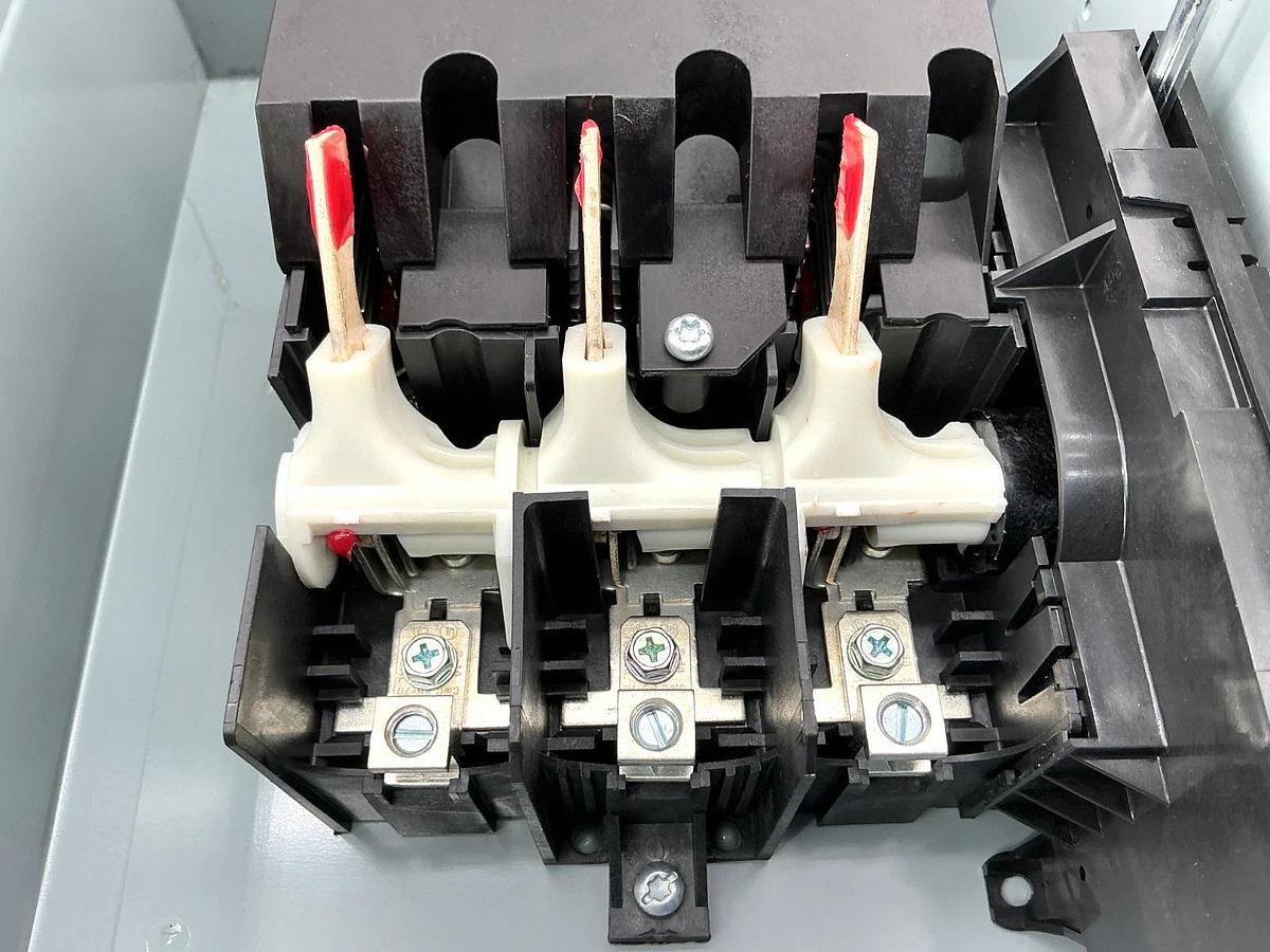 New Square D HU362AWK Ser F6 Heavy Duty Safety Switch 3P 60A 600V