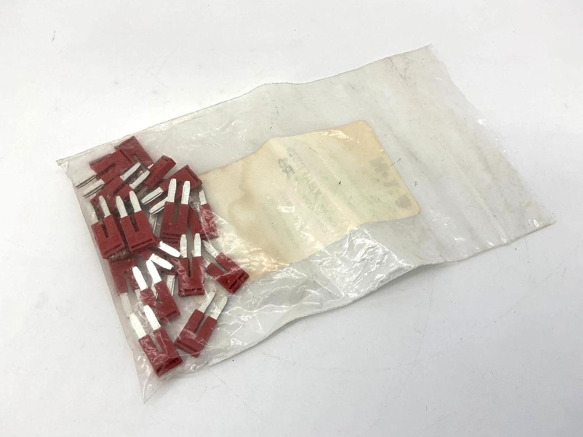 Lot of 23 New Eaton Plug-In Bridge Style: FBS25