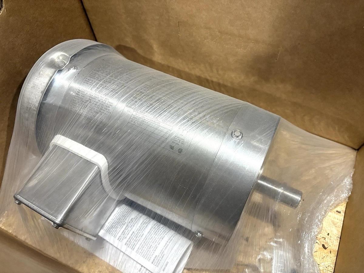 New Baldor CESSWDM3554T 1.5HP SS TEFC Motor 230/460V 1800RPM 145TC Frame