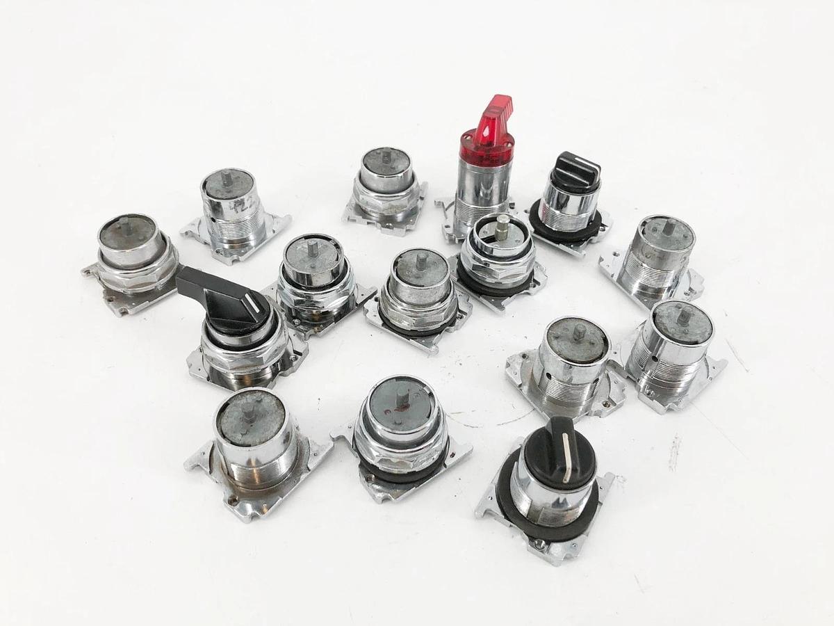 Used Lot of 15 Misc. Cutler Hammer Selector Switches 10250T (Body Only)