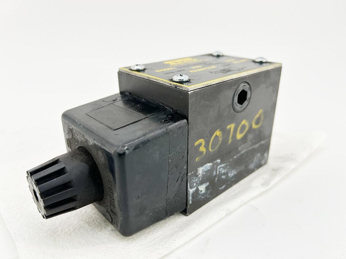 Used Parker D3W020BNYC-51 Directional Control Valve 4500PSI 120V 32GPM