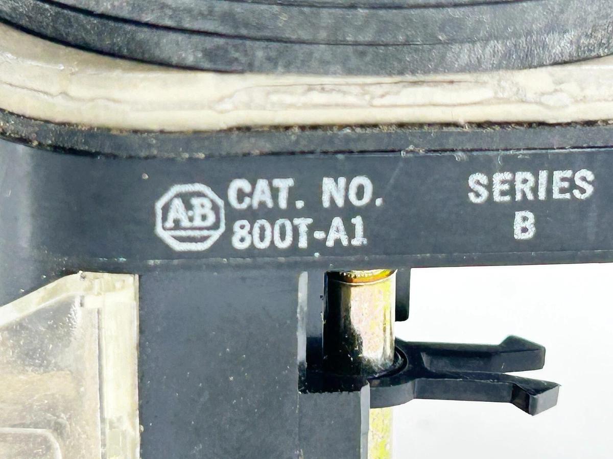 Used Allen Bradley 800T-A1 Pushbutton 30mm Green Flush Head W/ Contact Block Ser.B