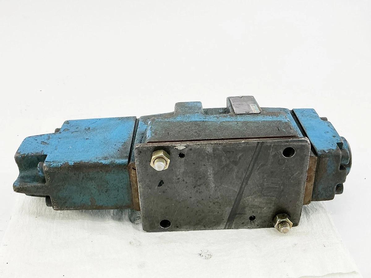 Used Rexroth 4WRZ16W150-60/6AG21-NETZ4/M Hydraulic Valve