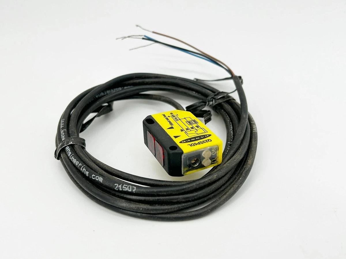New Banner Engineering Q23SP6DL Photoelectric Sensor 300MM Range 46432 W/O Box