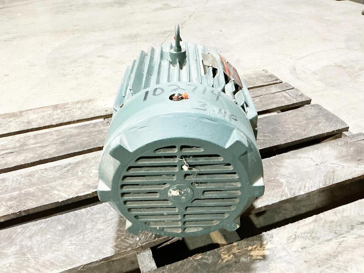 Reliance 1YAB55689A1 Electric Motor 3HP 575V 1170RPM 3Ph 3.36A L213T