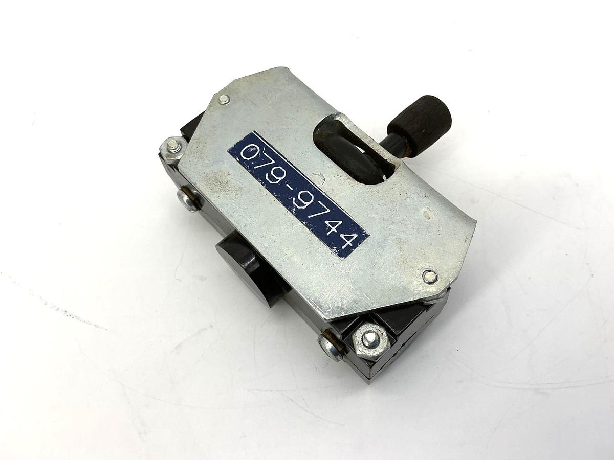 Used Unbranded 079-9744 Pressure Switch Push & Pull / Up & Down 0799744