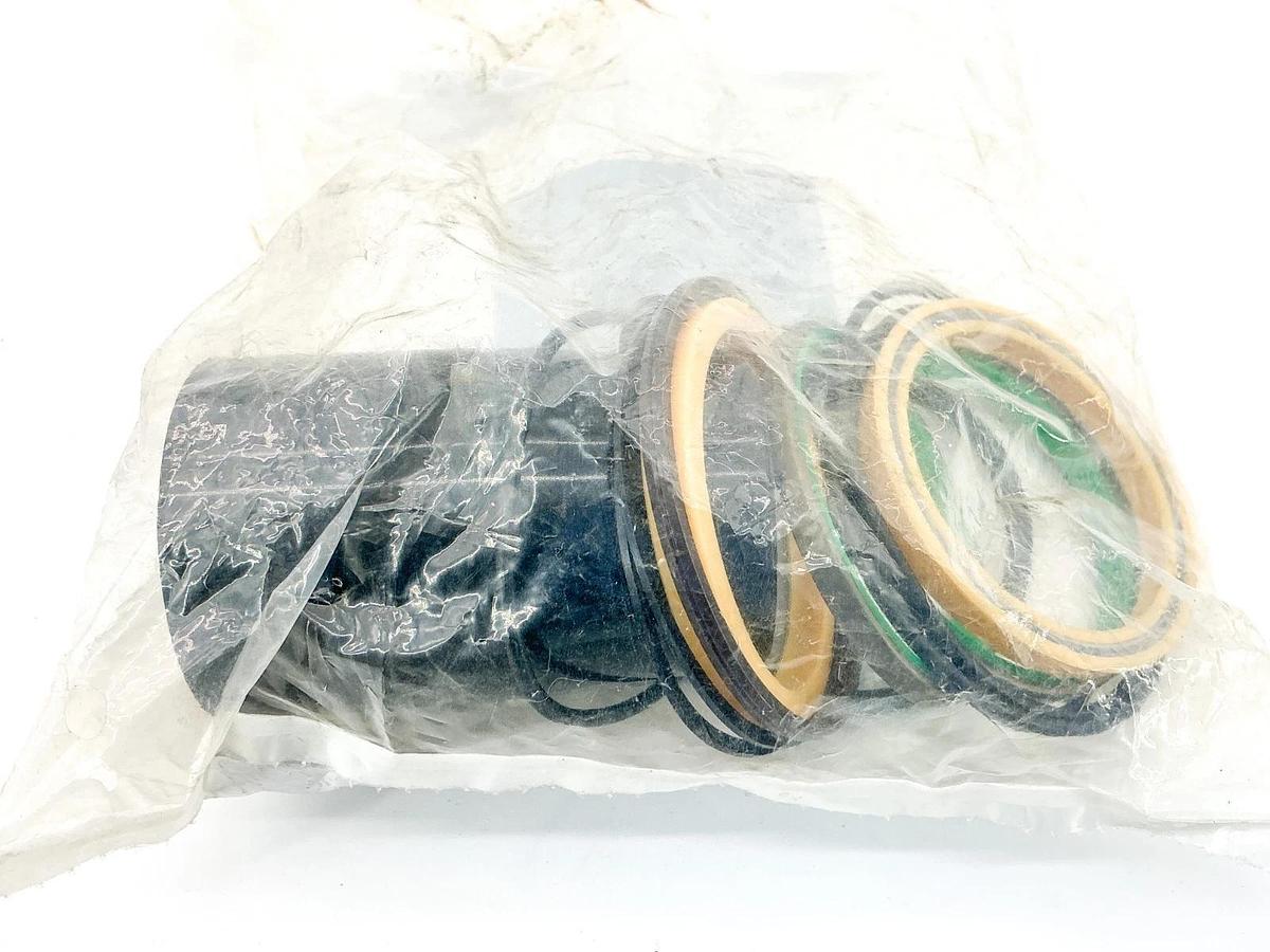 New Hyster 1501412 Steer CYL Seal Kit