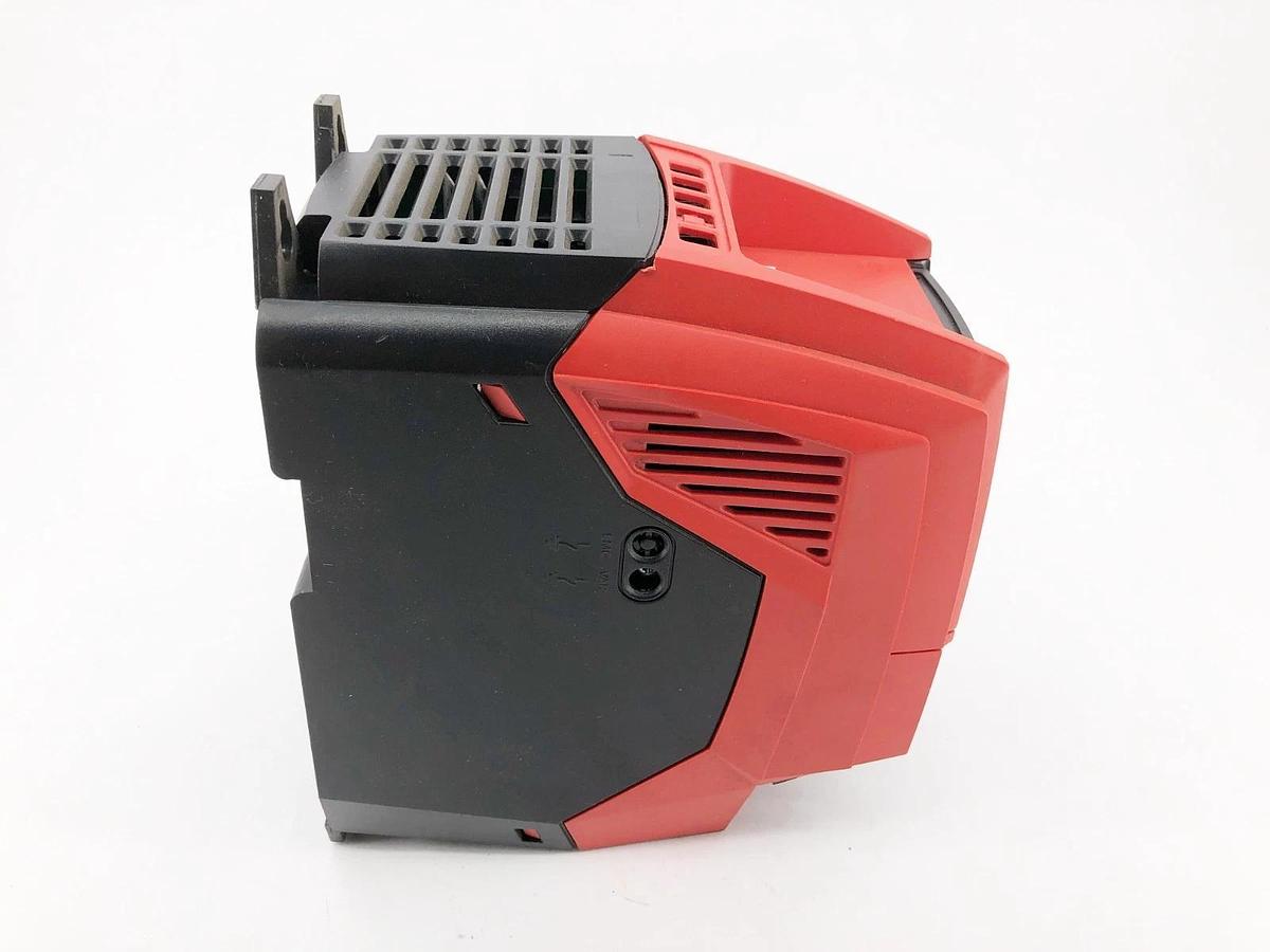 New SEW Eurodrive MCLTPB0015603400 Frequency Inverter 1.5KW 500-600VAC - No Box