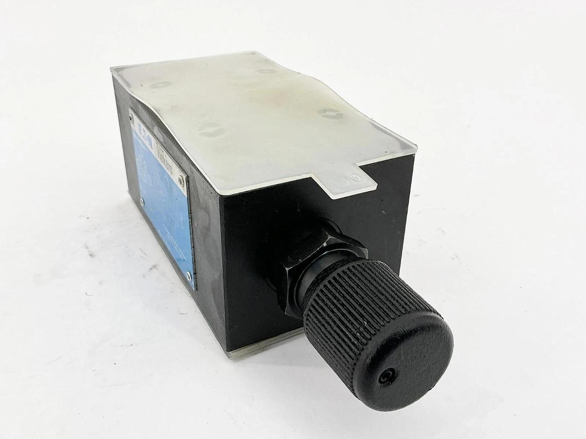New Eaton Vickers DGMX2-5-PP-GH-B-30 Pressure Reducing Valve 879046 - No Box