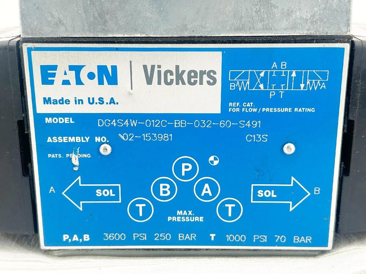 New Eaton DG4S4W-012C-BB-032-60-S491 Solenoid Valve 3600PSI 250Bar 02-153981