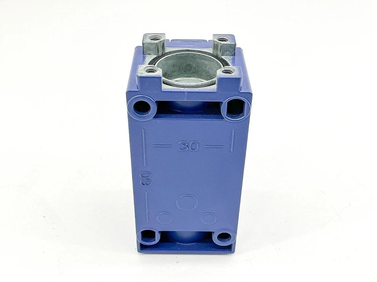 New Telemcanique ZCKJ1 Limit Switch IBody 240/500V 3A 6kV 064610