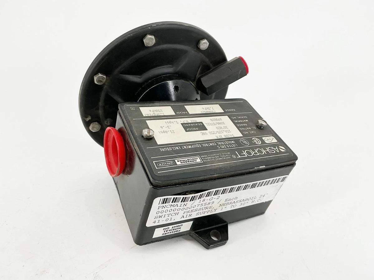 New Ashcroft D420B-XFM Pressure Switch 30" H20 Range 15A 250V - No Box