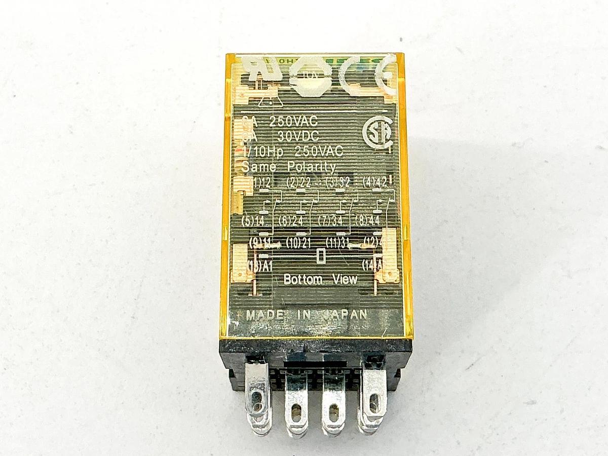 New Lot of 2 IDEC RU4S-C-A110 Relay 110-120Vac 1/10HP - No Box