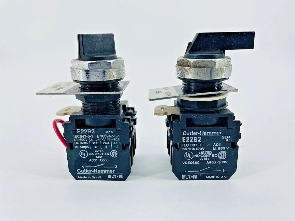 Used Lot of 2 Cutler Hammer E22XB51C Selector Switch 22mm 2POS 1NO 1NC E22B2