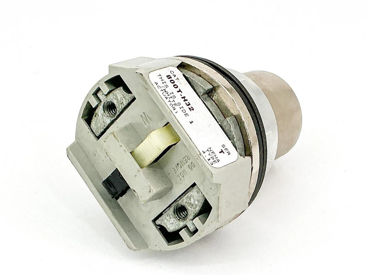 New Allen Bradley 800T-H32 Keyed Selector Switch Ser T - Missing Key