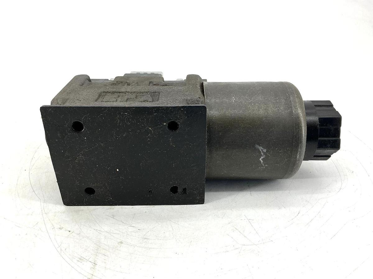 Used Nachi SS-G03-A3Z-FR-E115-E22 Ser SS Directional Valve 5000PSI 3Pos 115VAC