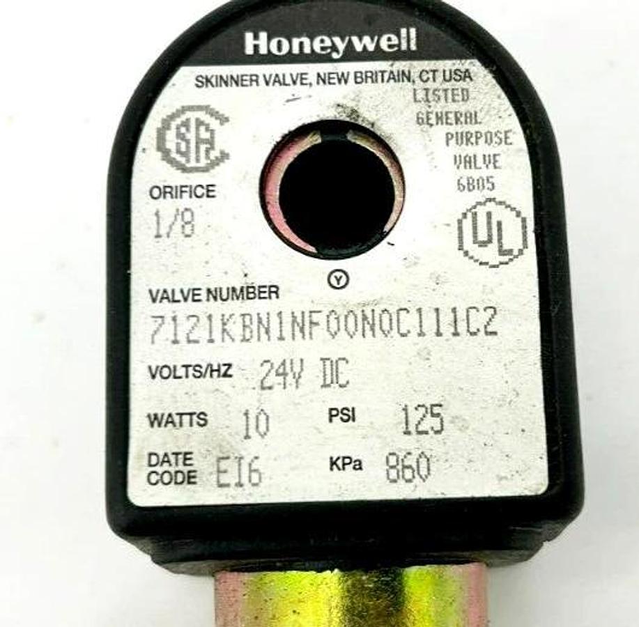 New Honeywell 7121KBN1NF00N0C111C2 Solenoid Valve 1/8", 24VDC (Coil Only)