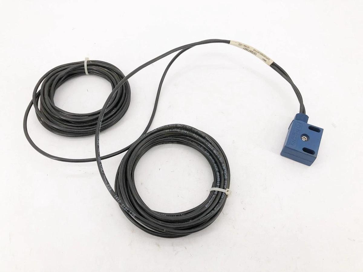New Eaton Opcon 1370AF1601 Diffuse Reflective Sensor 70 Series 16FT. - No Box