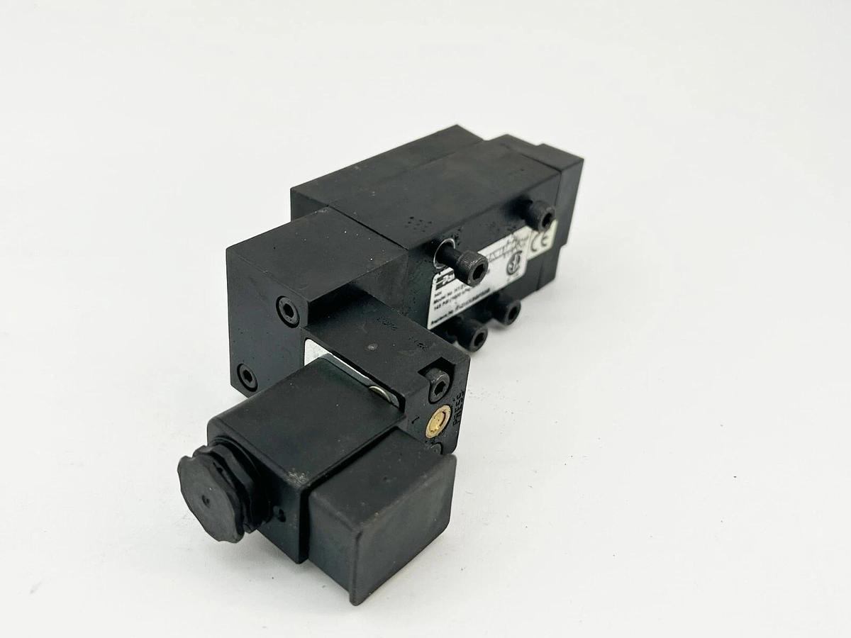 New Parker H1EWXBBP53B Solenoid Valve 145PSI 120V 50/60Hz