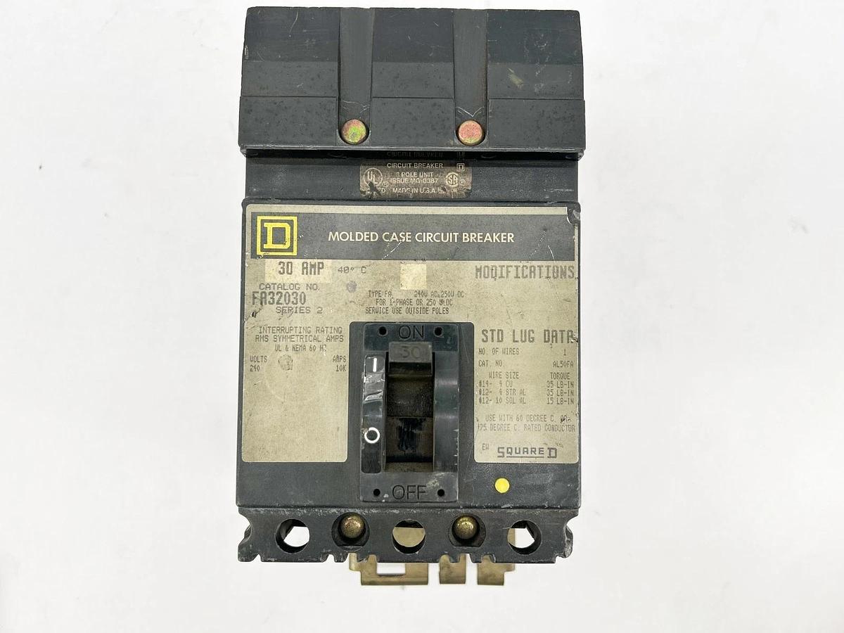 Used Square D FA32030 Circuit Breaker 30A 3P 250V 50/60Hz - Damaged See Photo