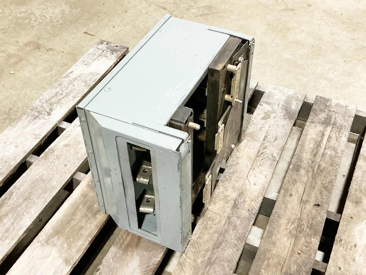 Used Siemens V7H3605 Panel Mount Switch 400A 3 Pole 100HP Max