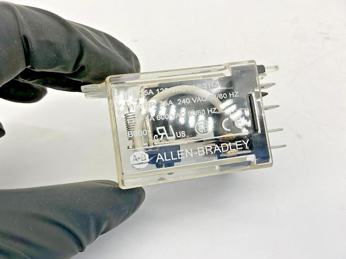Used Lot of 2 Allen Bradley 700-HHF62Z24 Ser A Control Relay Type H 8-Pin 25A 24VDC