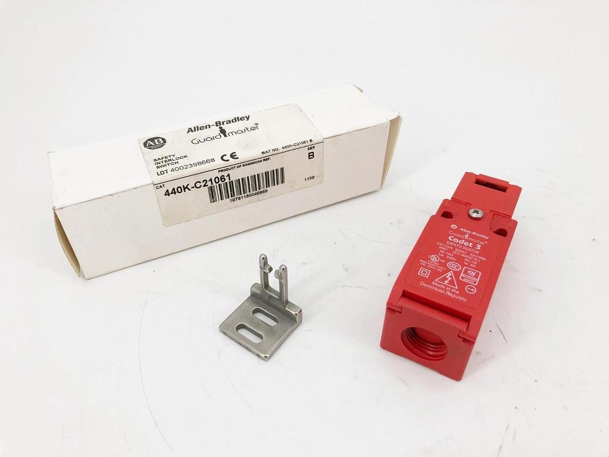 New Allen-Bradley 440K-C21061 Ser. B Safety Interlock Switch