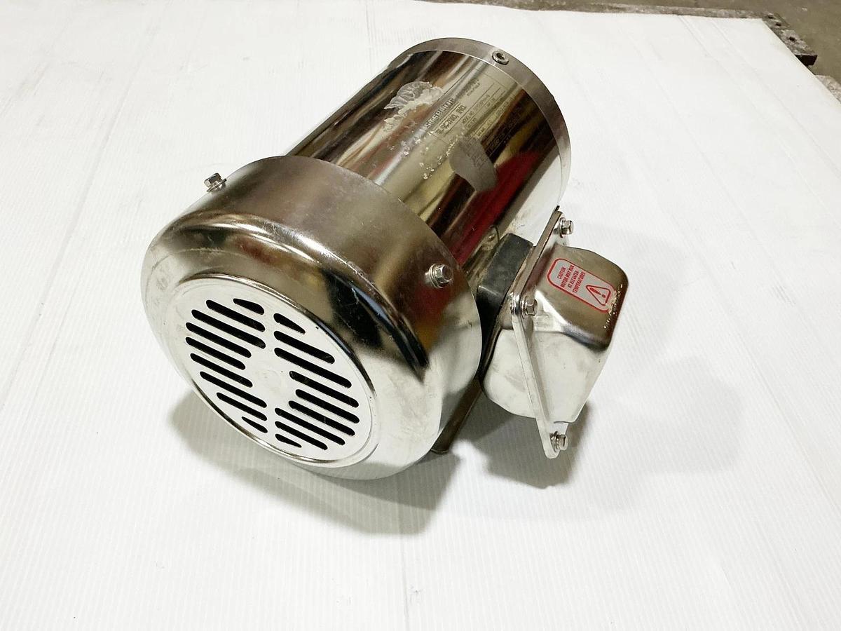 New Sterling SBY056PHH-M Electric Motor 0.5HP 1150RPM 575V 3PH 56C Frame