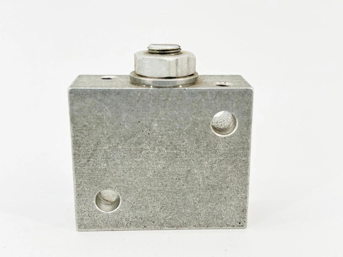 New Schrader 3250MA Flow Control Valve W/O Factory Box