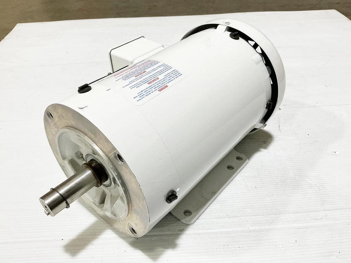 New Baldor CEWDM3558T-5 Electric Motor 2HP 575V 1755RPM 2.3A 3PH 145TC