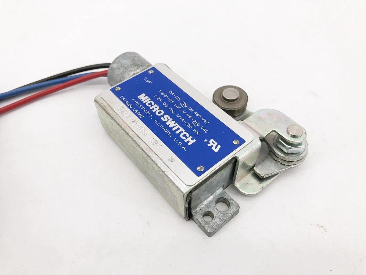 New Microswitch BZLN-2-RH5 Limit Switch 1/2A 125VDC 15A 125-480VAC - No Box