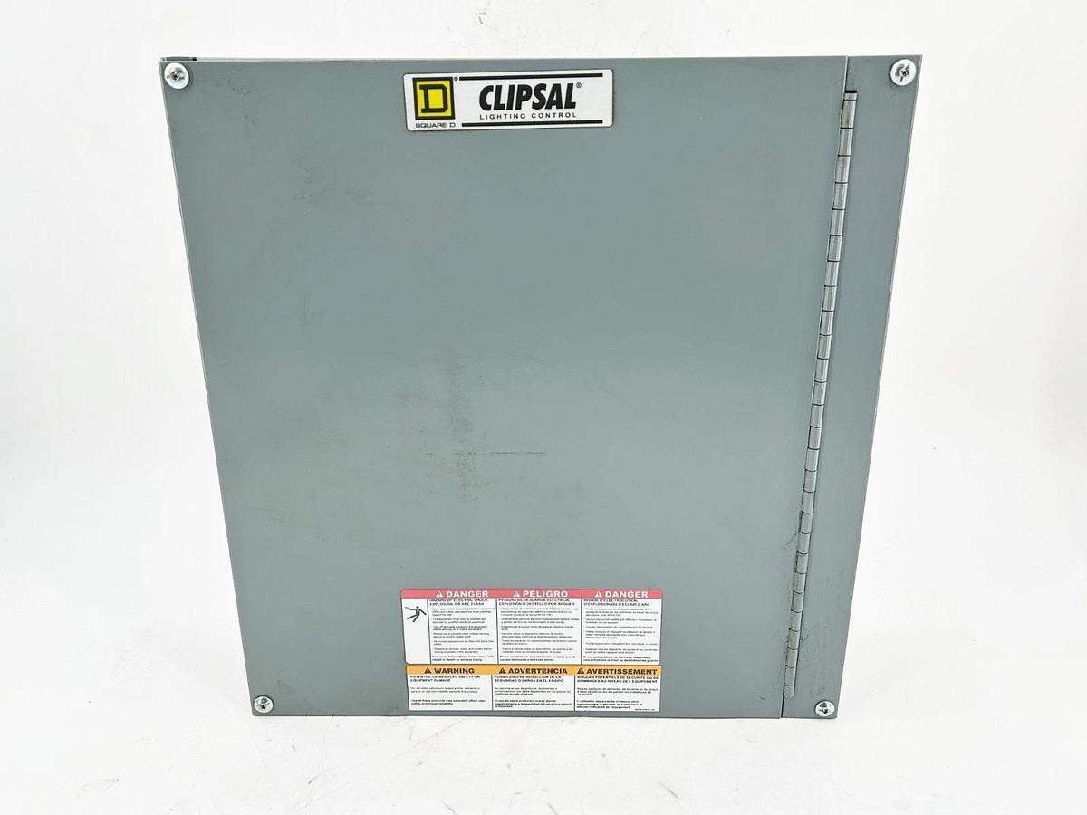 New Square D SLCZ082000T 8-Channel 20A Relay 120V With PS