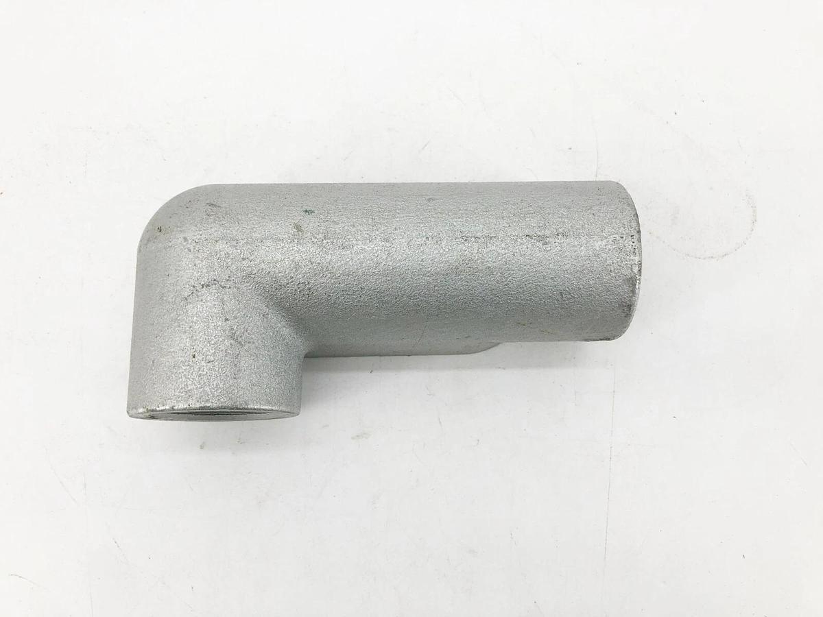 Lot of 2 New Crouse-Hinds LL47 1-1/4" Conduit Outlet Bodies Form 7